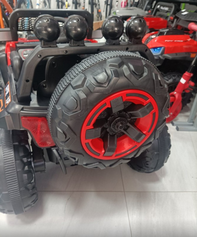 AUTO NA BATERIJE MB 5561
