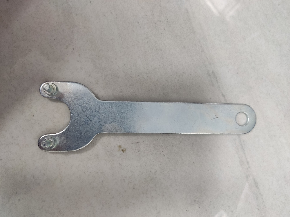 BRUSILICA KUTNA ISKRA AG-047 900W