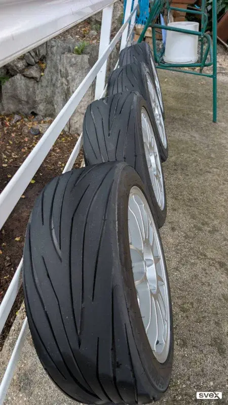 OZ Racing Superleggera 17 + Semi Slick (slik)