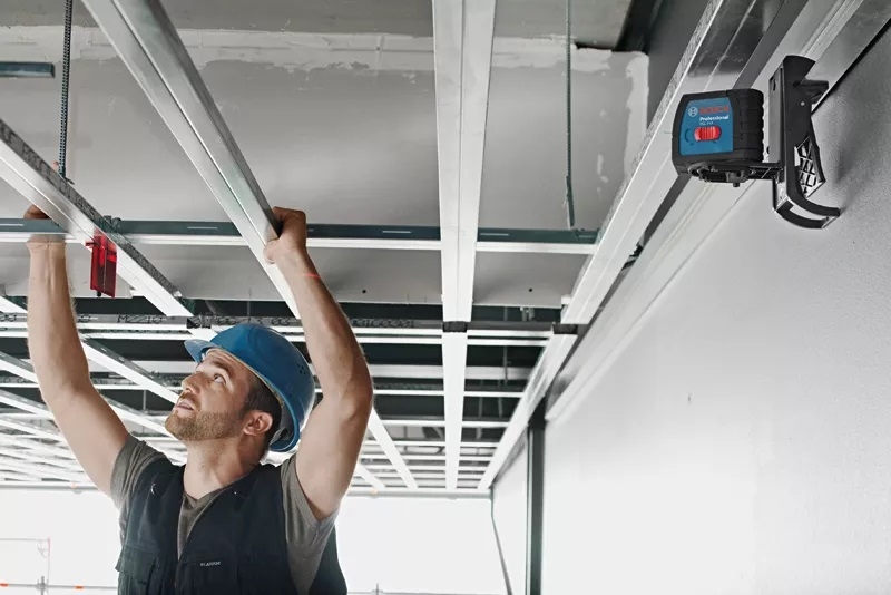 BOSCH BM 3 Univerzalni držač sa štipaljkom za laserske nivelire