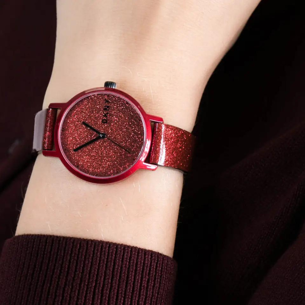 DKNY SAT 2860