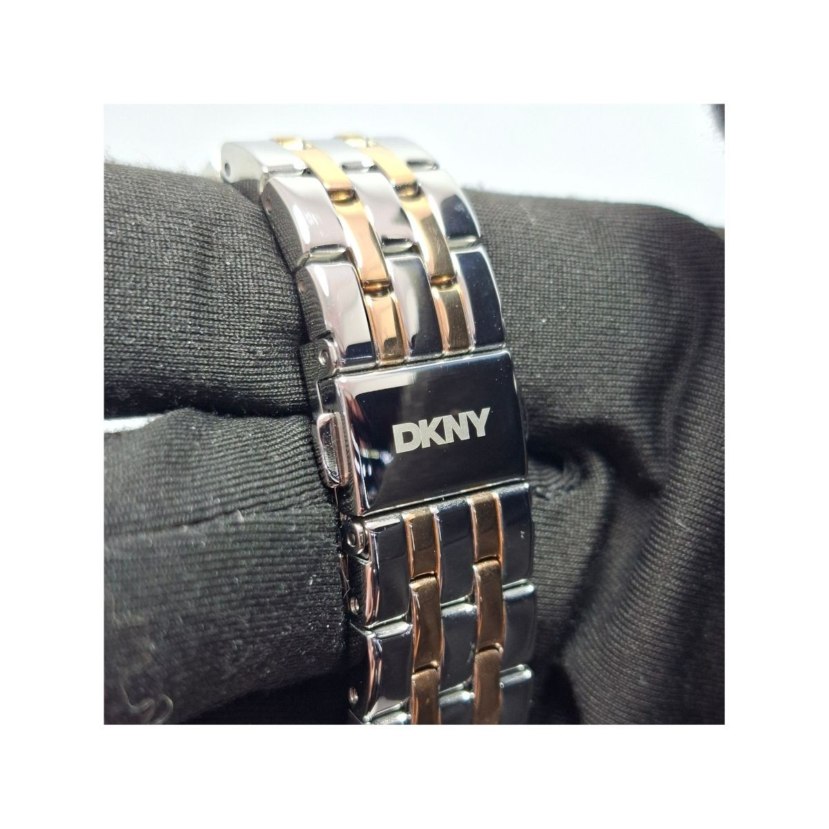 DKNY SAT DK1L059M0085