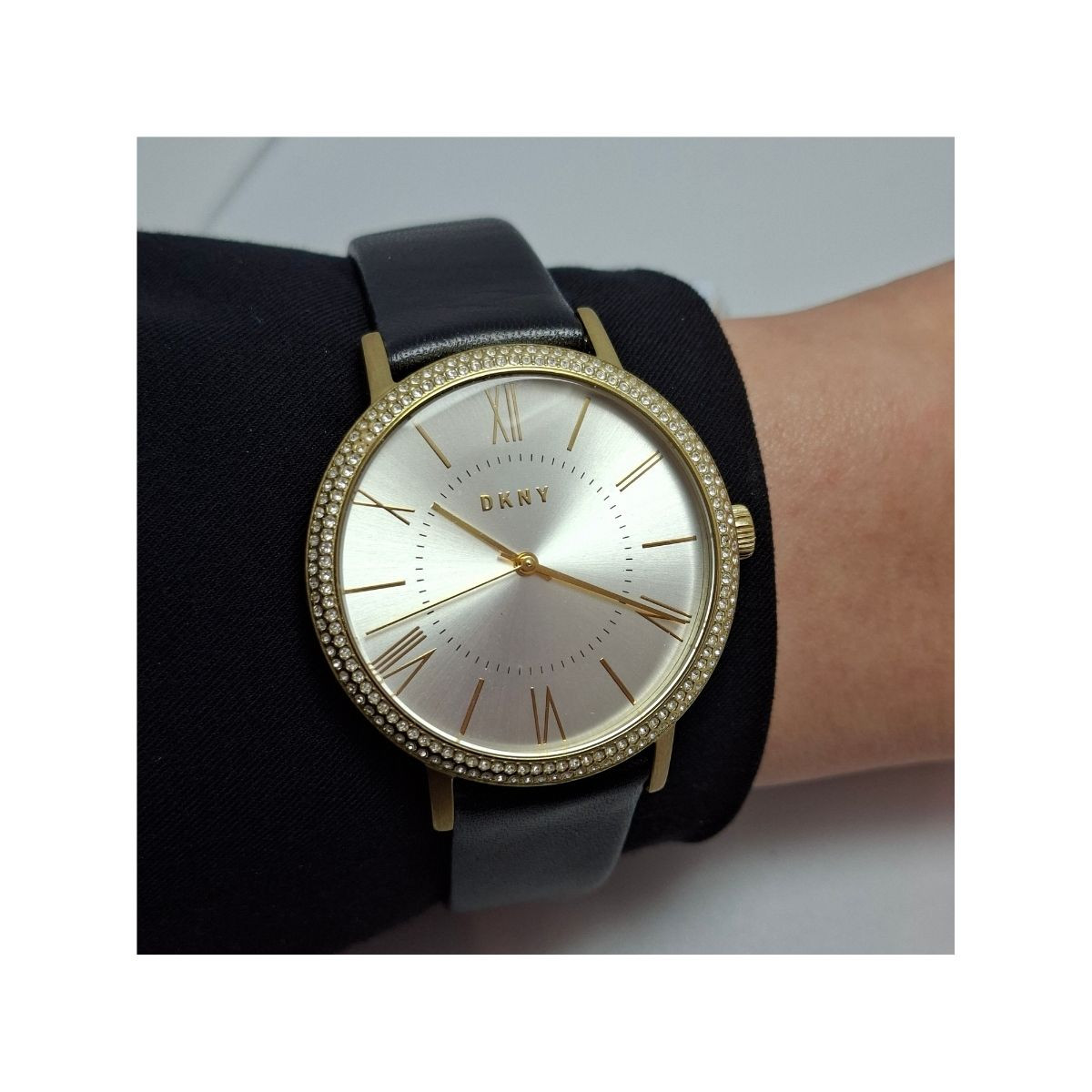 DKNY 2544