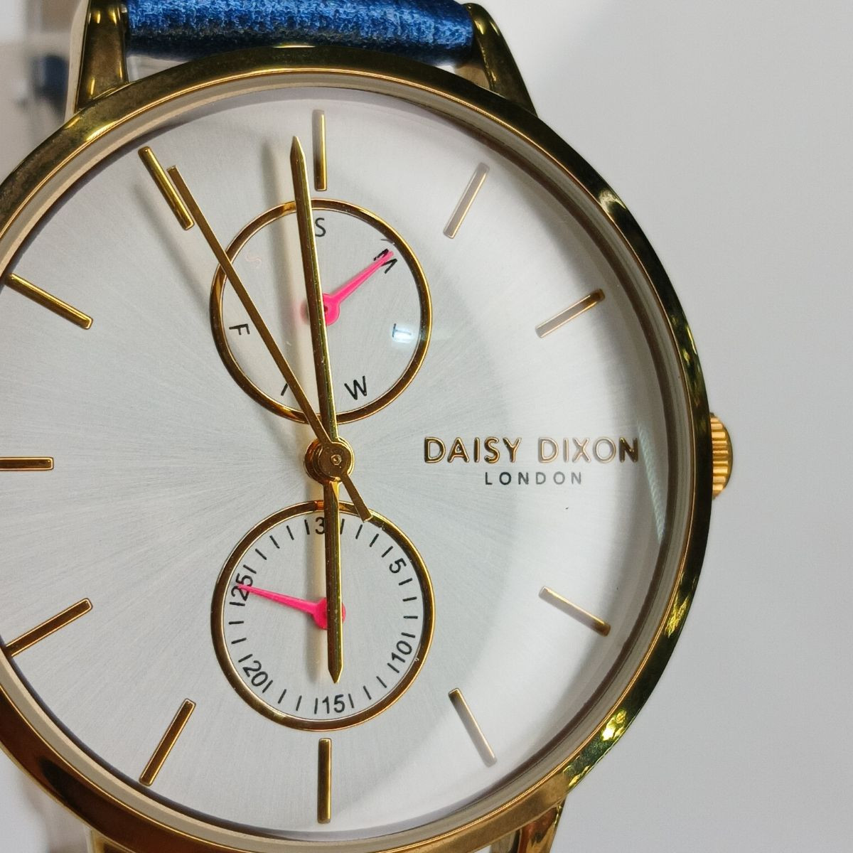 DAISY DIXON SAT DD086UG