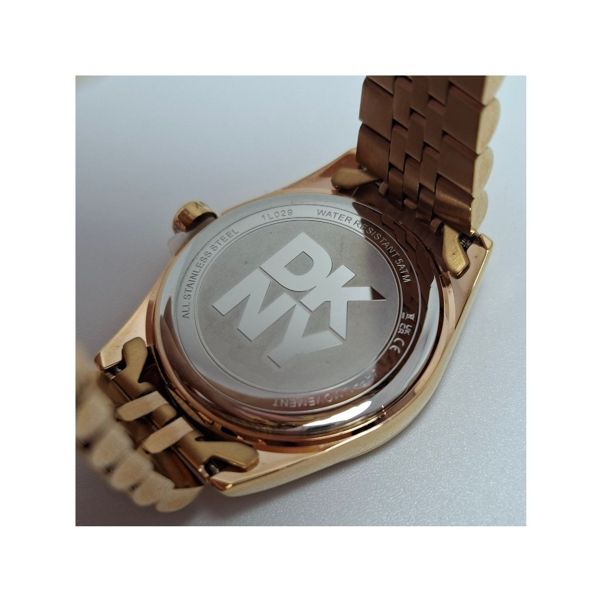 DKNY SAT DK1L029M0065