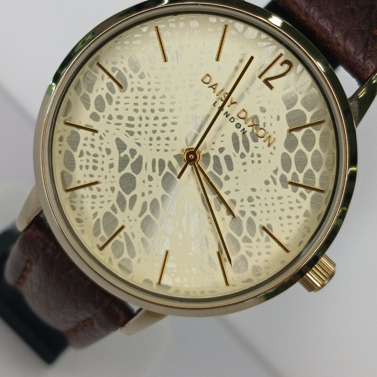 DAISY DIXON SAT DD051TG