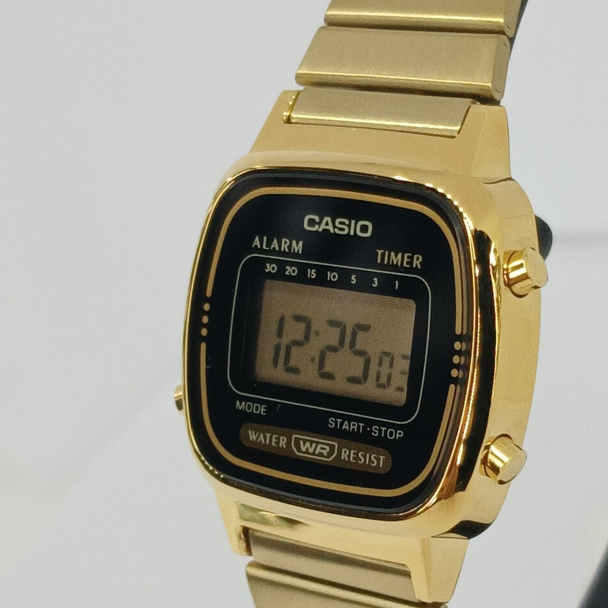 CASIO SAT LA670WEGA-1EF
