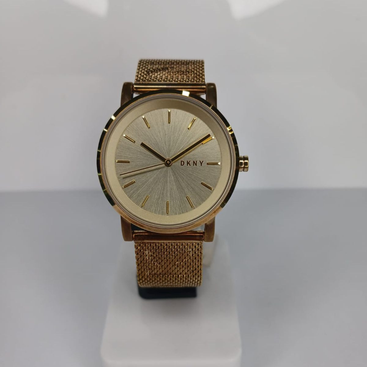 DKNY SAT 2621