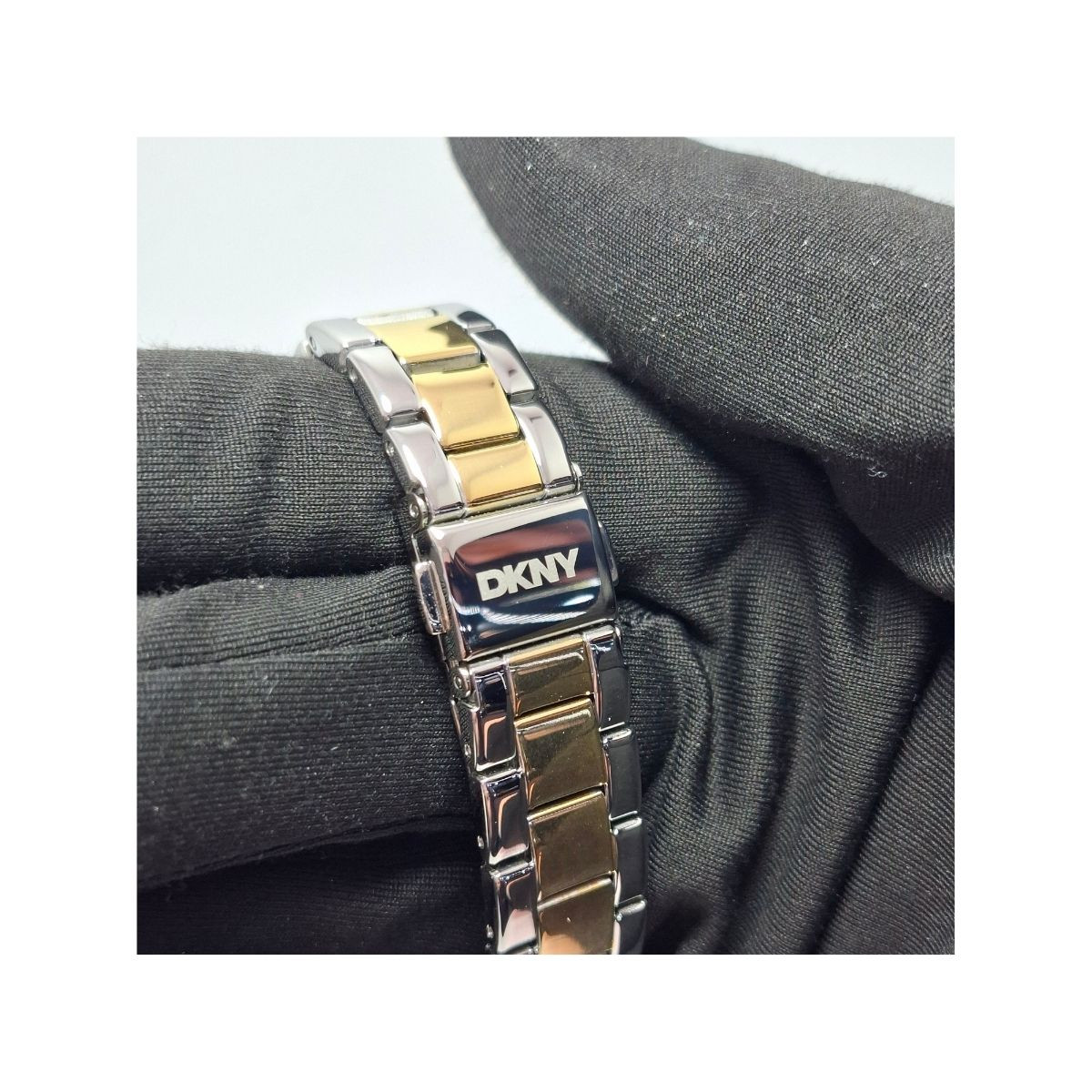 DKNY SAT DK1L016M0095