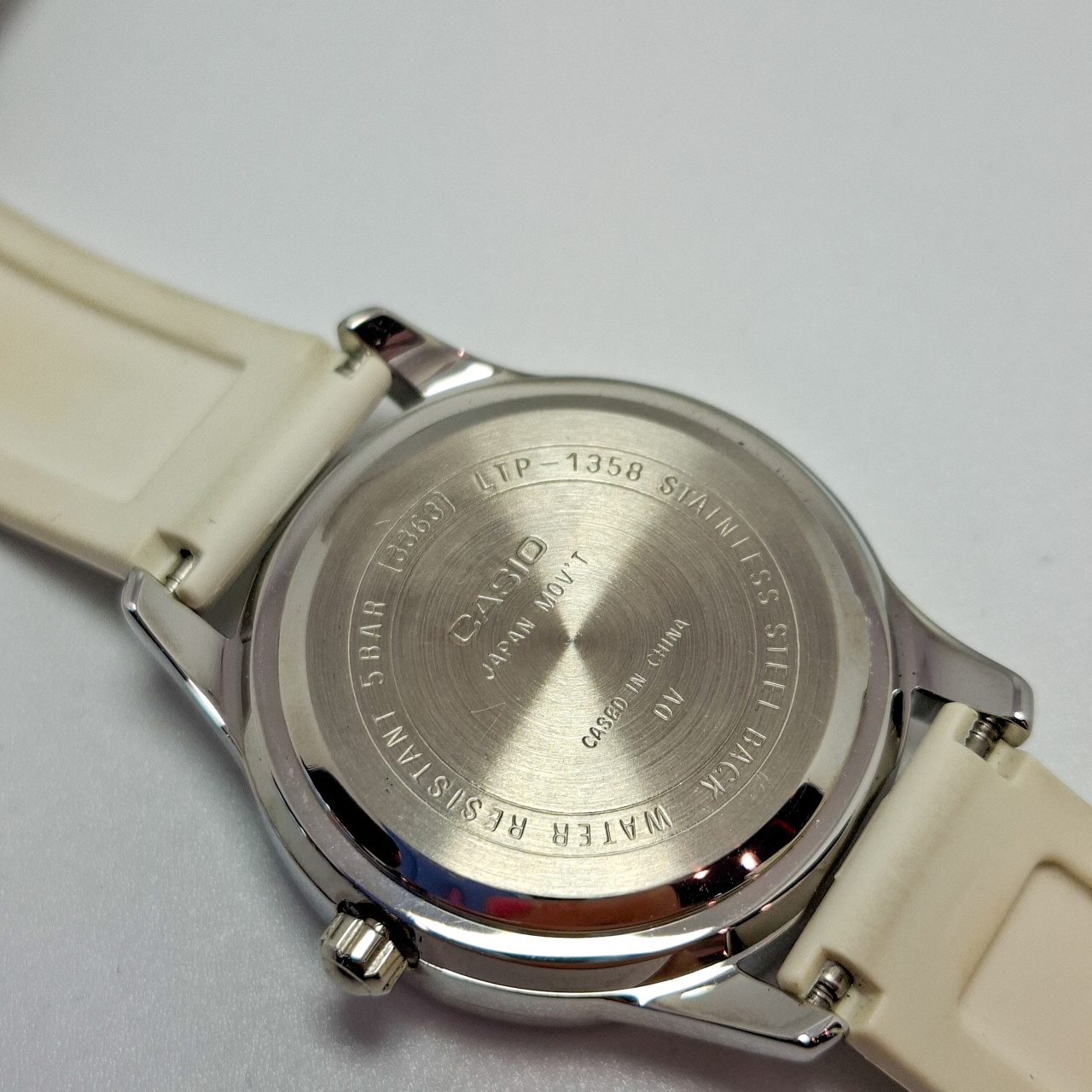 CASIO R.SAT LTP-1358-4A1VDF