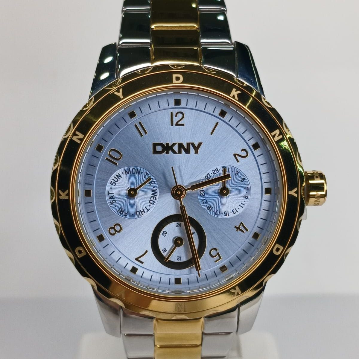 DKNY SAT DK1L054M0075