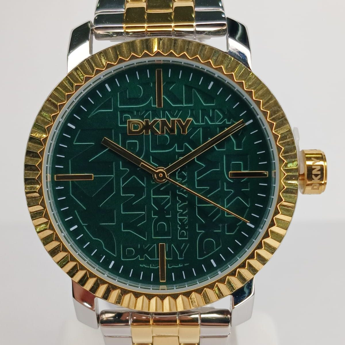 DKNY SAT DK1L053M0055