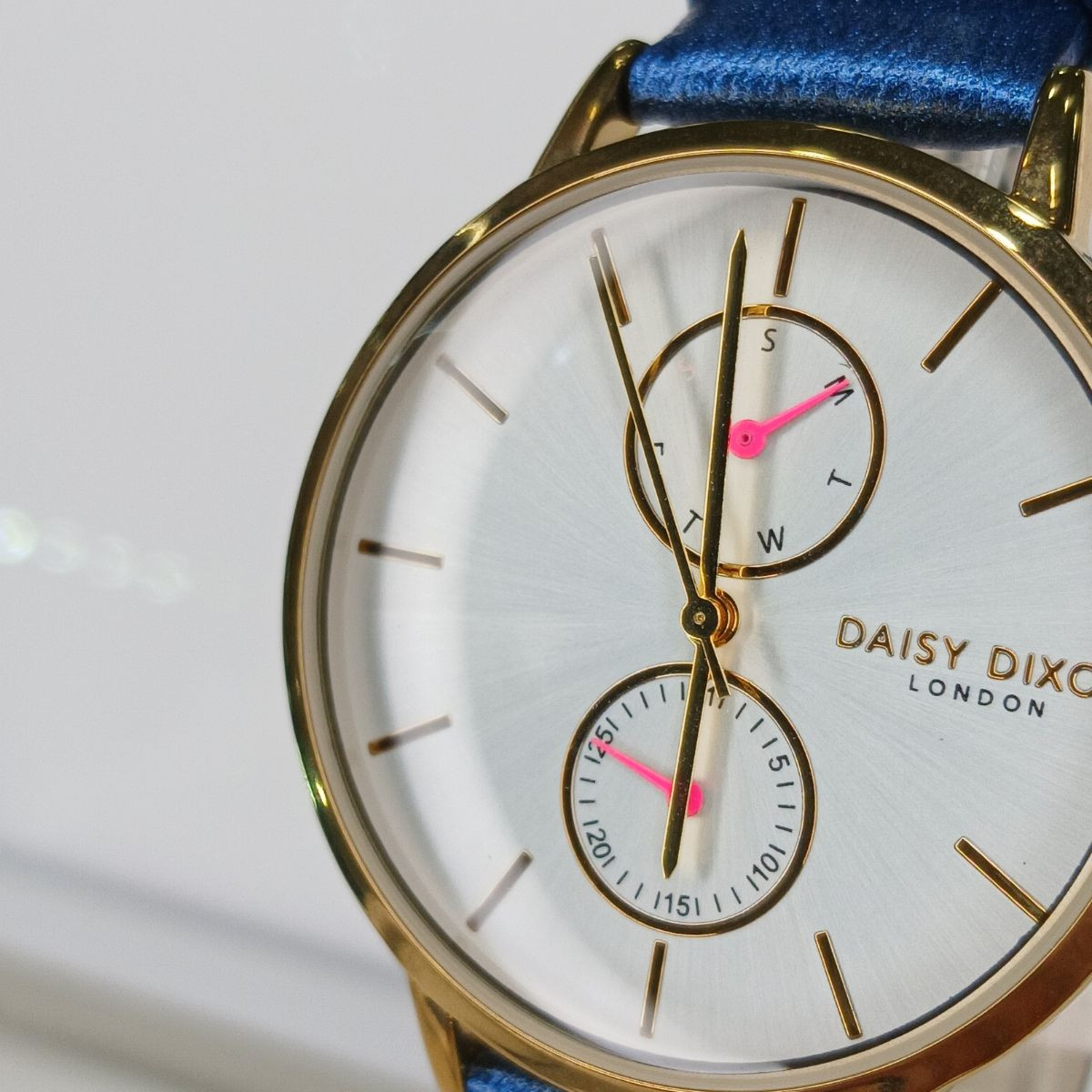 DAISY DIXON SAT DD086UG