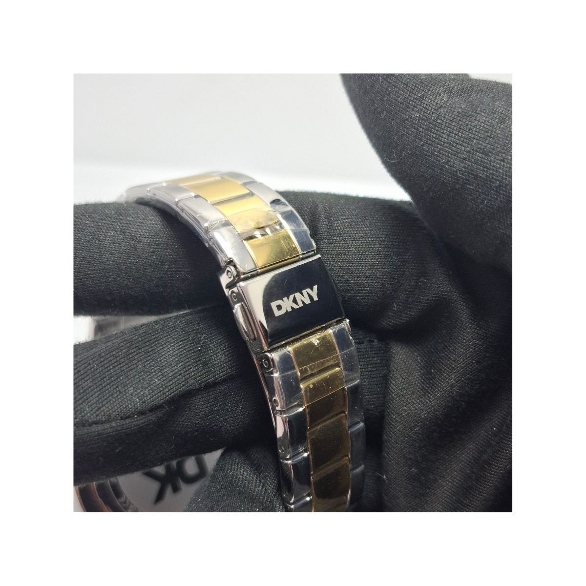 DKNY SAT DK1L025M0085