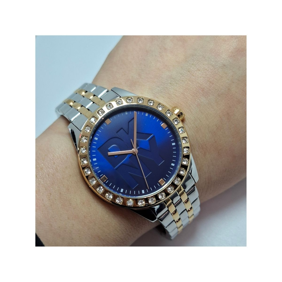 DKNY SAT DK1L059M0085
