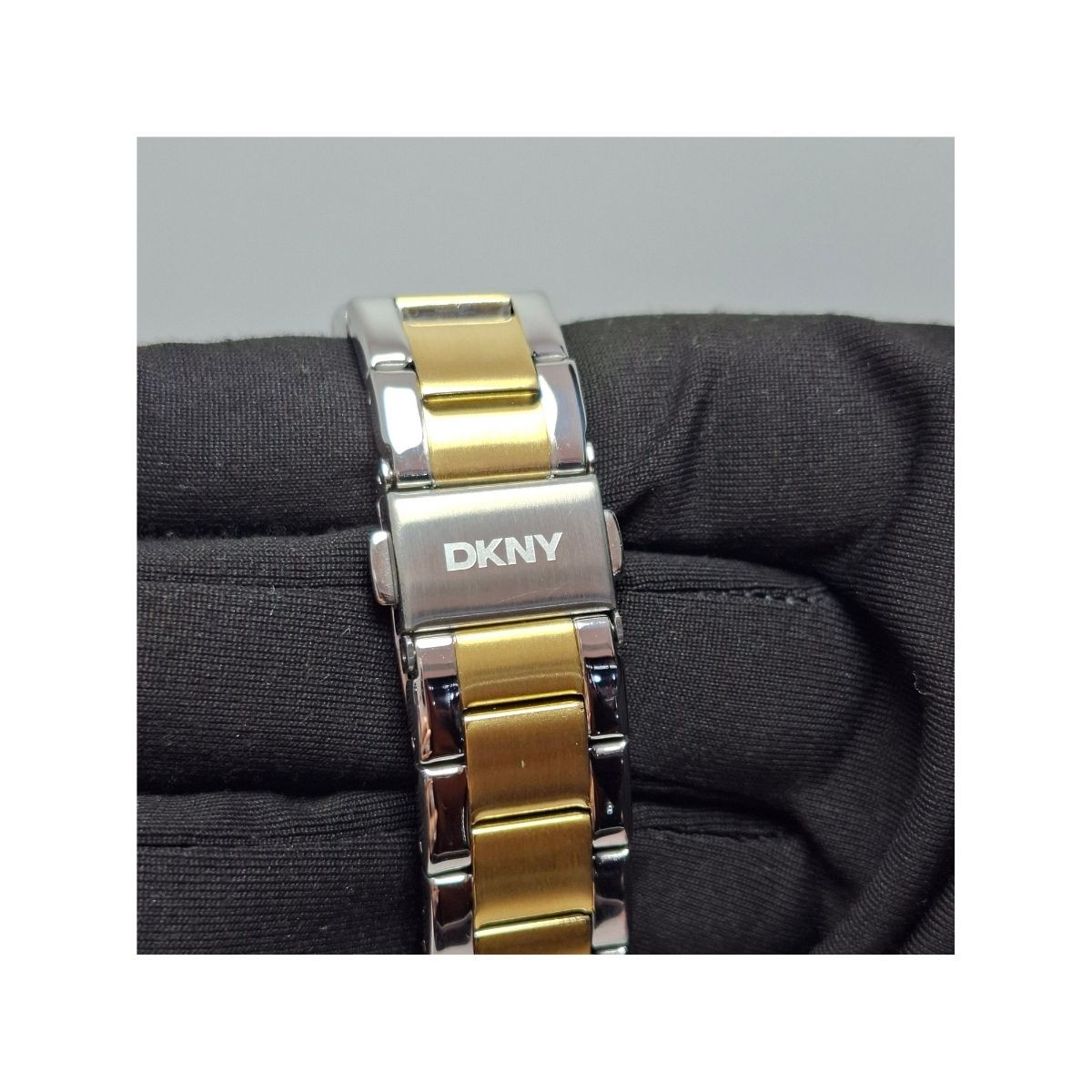DKNY SAT DK1L039M0055