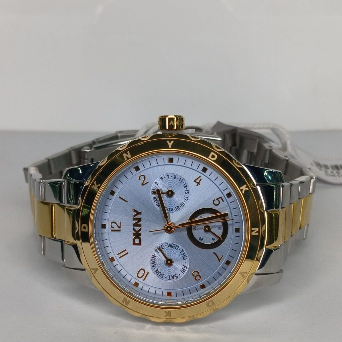 DKNY SAT DK1L054M0075