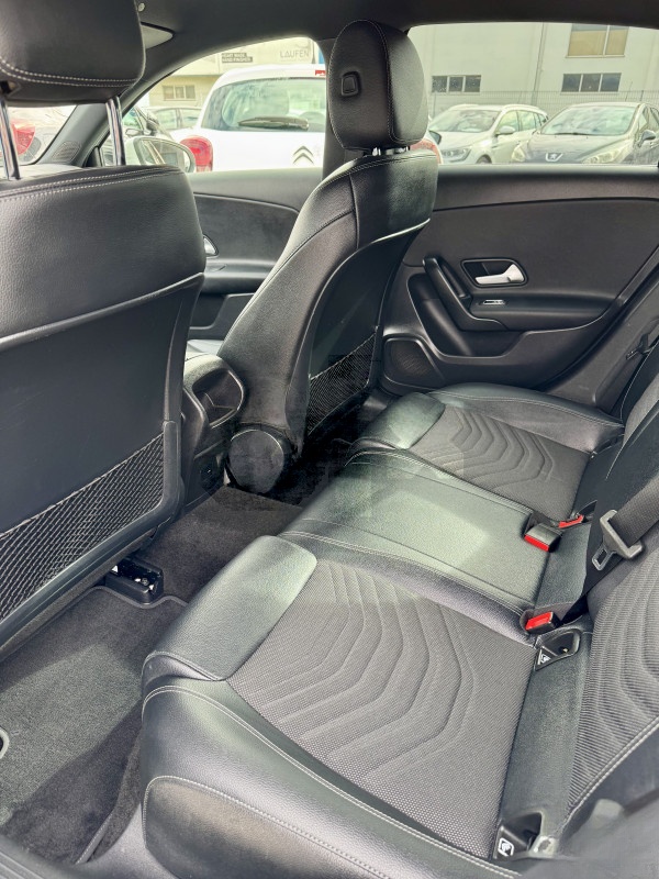 Mercedes-Benz A 180 2022 2.0 D BUSINESS LED