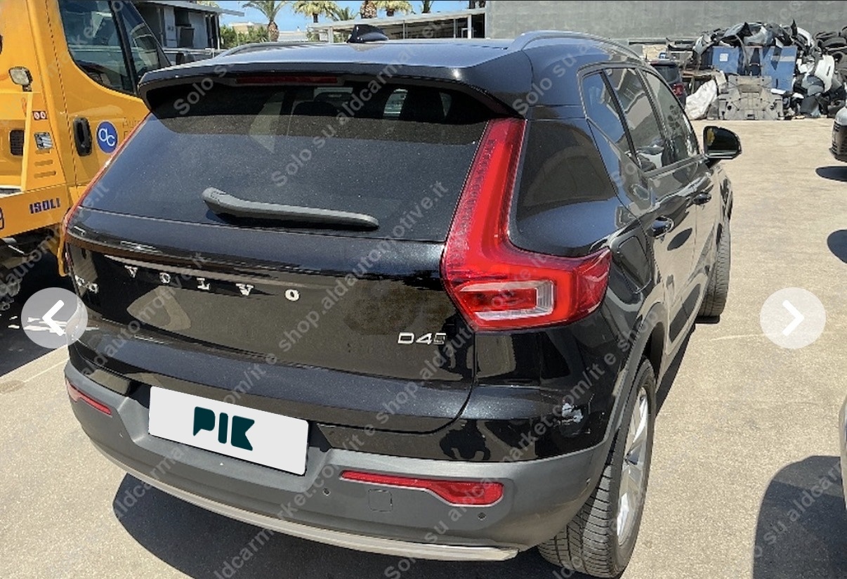 Volvo XC 40 2019 2.0 D4 AWD 4x4 MOMENTUM SPORT
