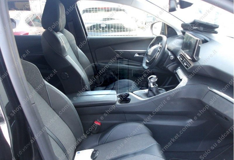 Peugeot 3008 2022 1.5 BlueHDI ALLURE