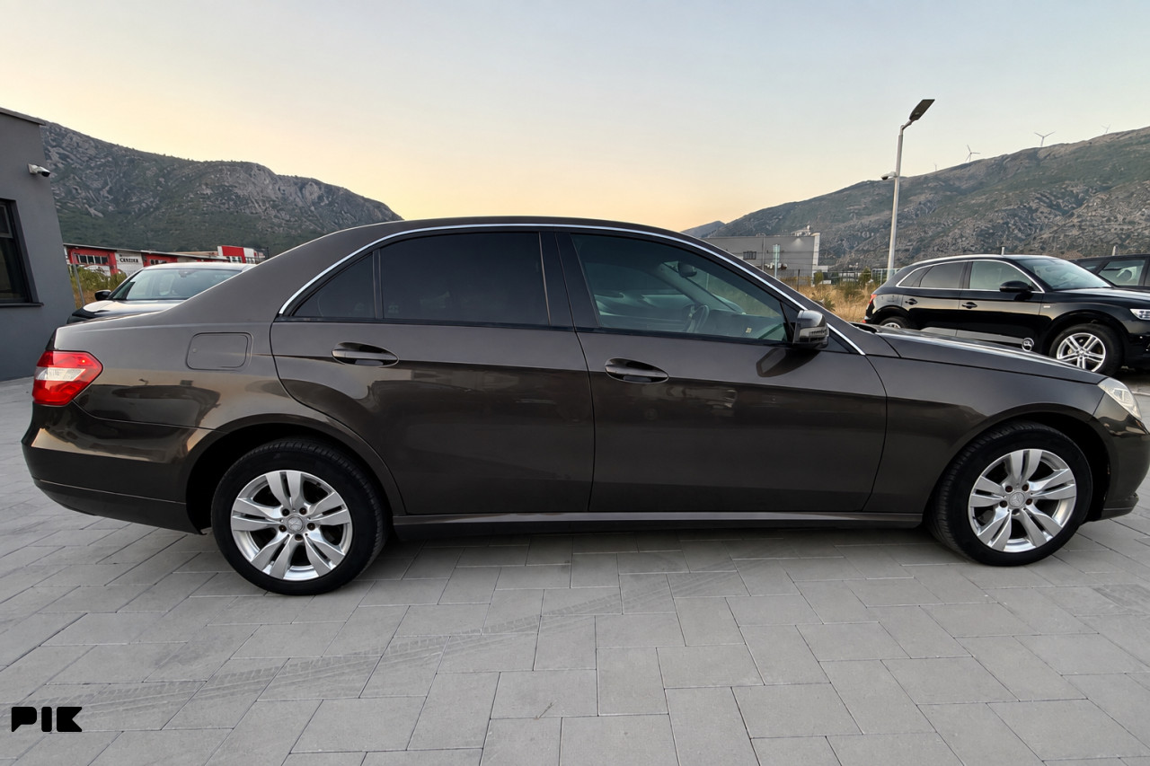 Mercedes-Benz E 200 2.2 D 2010 AVANTGARDE
