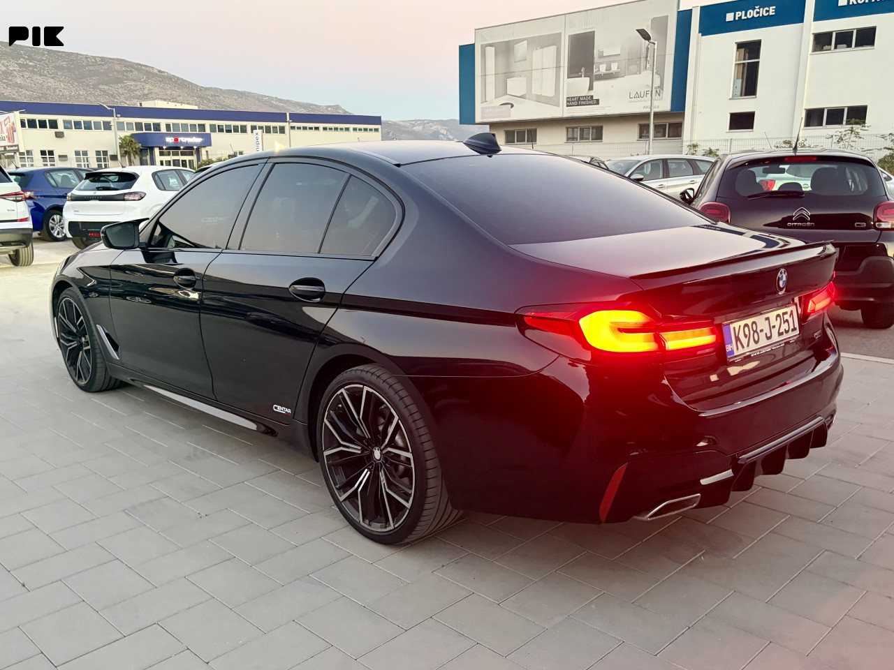 BMW 520 2017 2.0 D LUXURY LINE