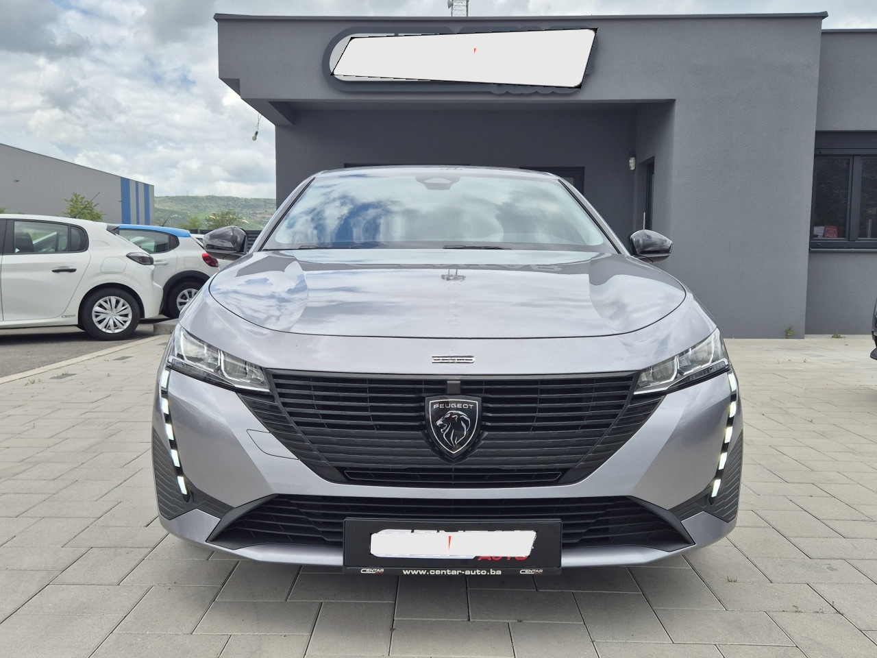 Peugeot 308 2022 1.5 BlueHDI 130ks NOVI MODEL