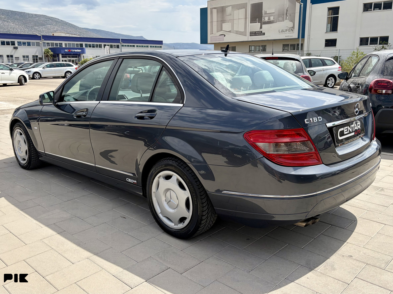 Mercedes-Benz C 180 2010 2.2 D