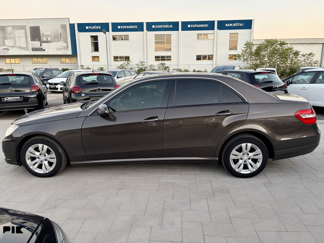 Mercedes-Benz E 200 2.2 D 2010 AVANTGARDE