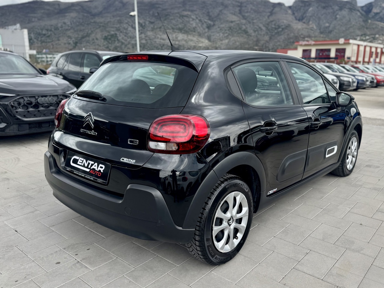 Citroen C3 2021 1.5 BlueHDI SHINE FACELIFT 8mm lanac