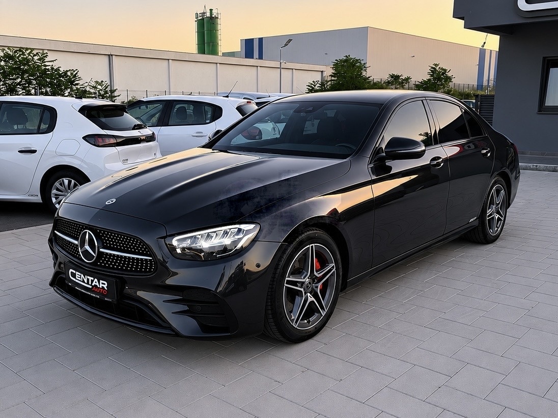 Mercedes-Benz E 220 2022 2.0 D AMG LINE BLIND SPOT AMBIENT