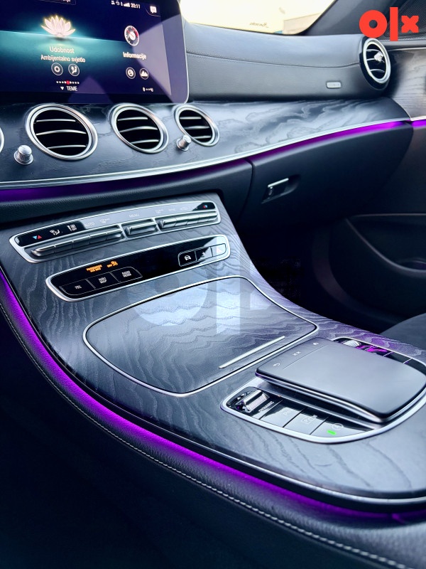 Mercedes-Benz E 220 2022 2.0 D AMG LINE BLIND SPOT AMBIENT