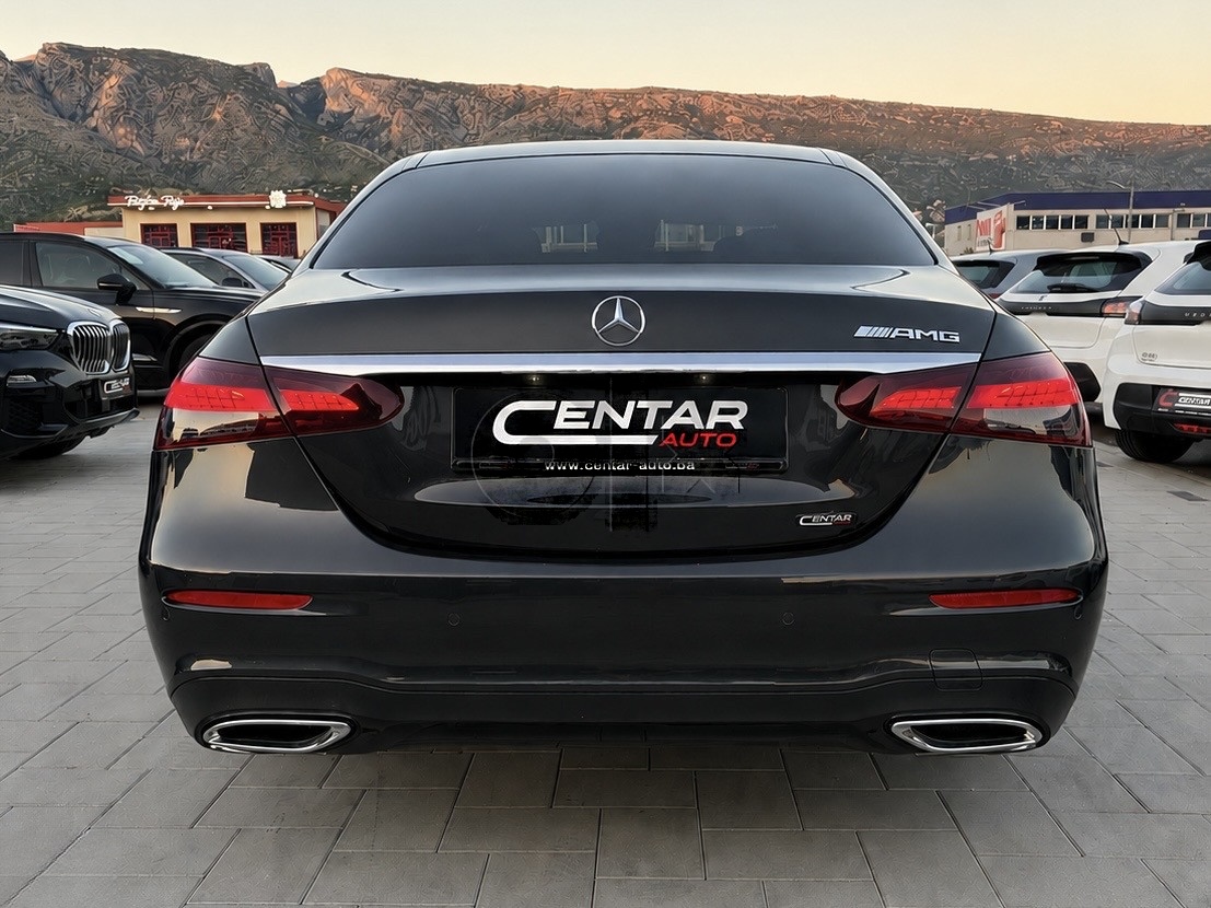Mercedes-Benz E 220 2022 2.0 D AMG LINE BLIND SPOT AMBIENT