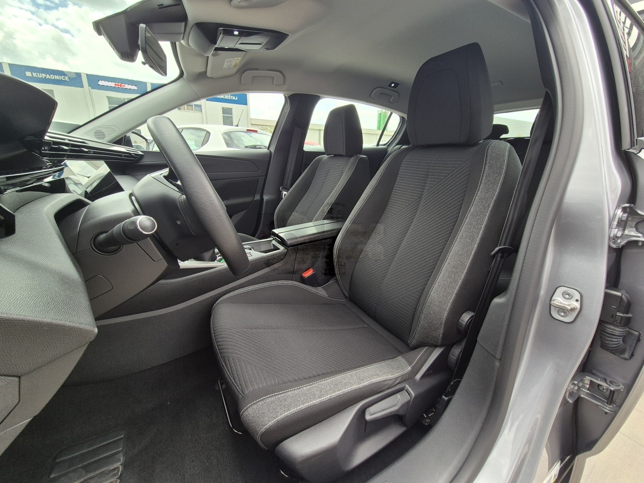 Peugeot 308 2022 1.5 BlueHDI 130ks NOVI MODEL