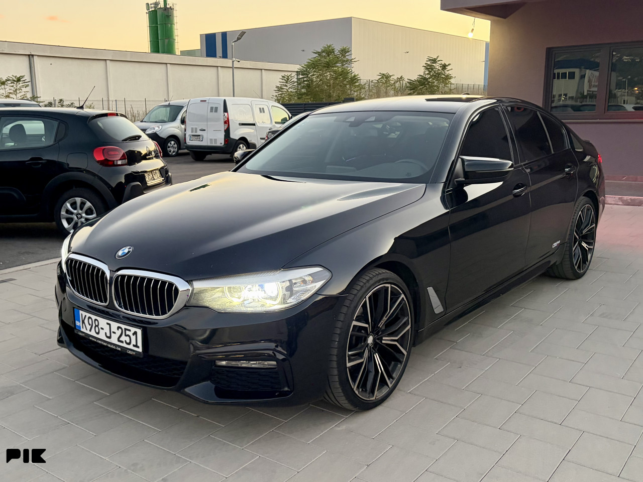 BMW 520 2017 2.0 D LUXURY LINE