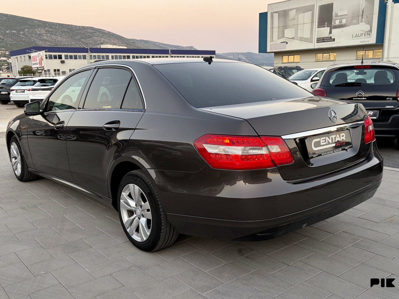 Mercedes-Benz E 200 2.2 D 2010 AVANTGARDE