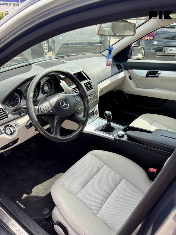 Mercedes-Benz C 180 2010 2.2 D