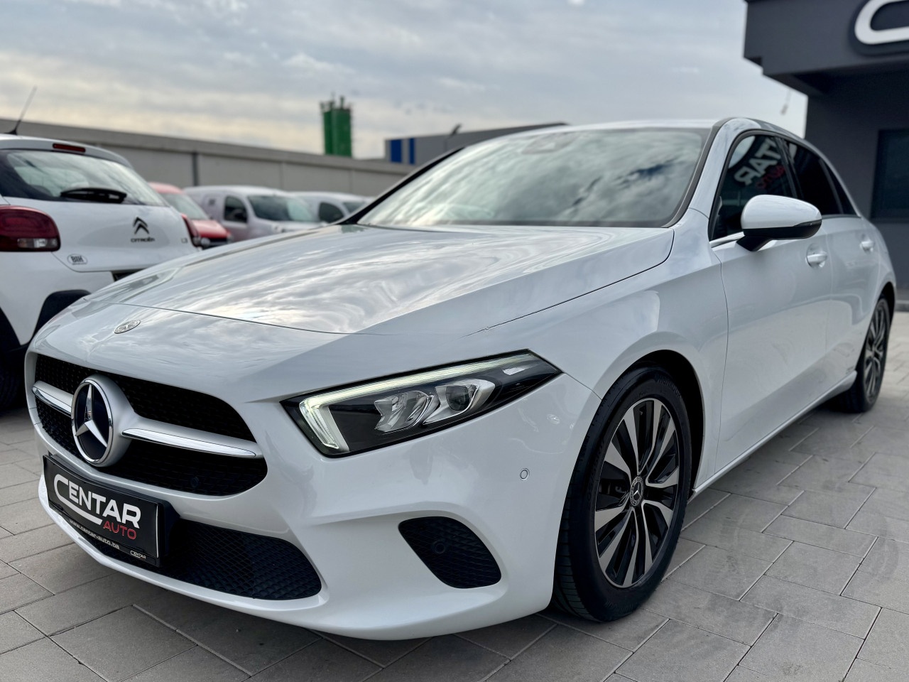 Mercedes-Benz A 180 2022 2.0 D BUSINESS LED