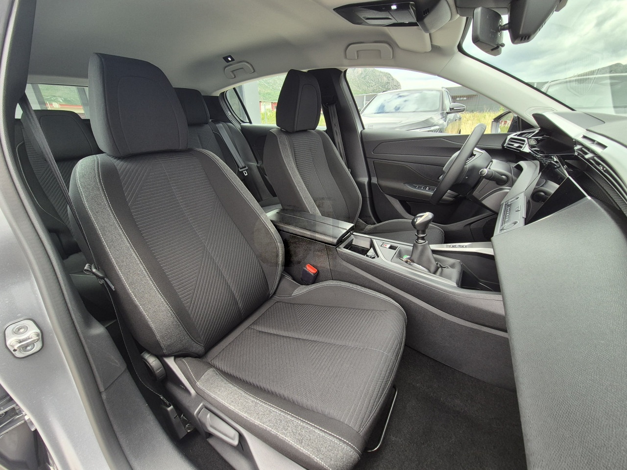 Peugeot 308 2022 1.5 BlueHDI 130ks NOVI MODEL