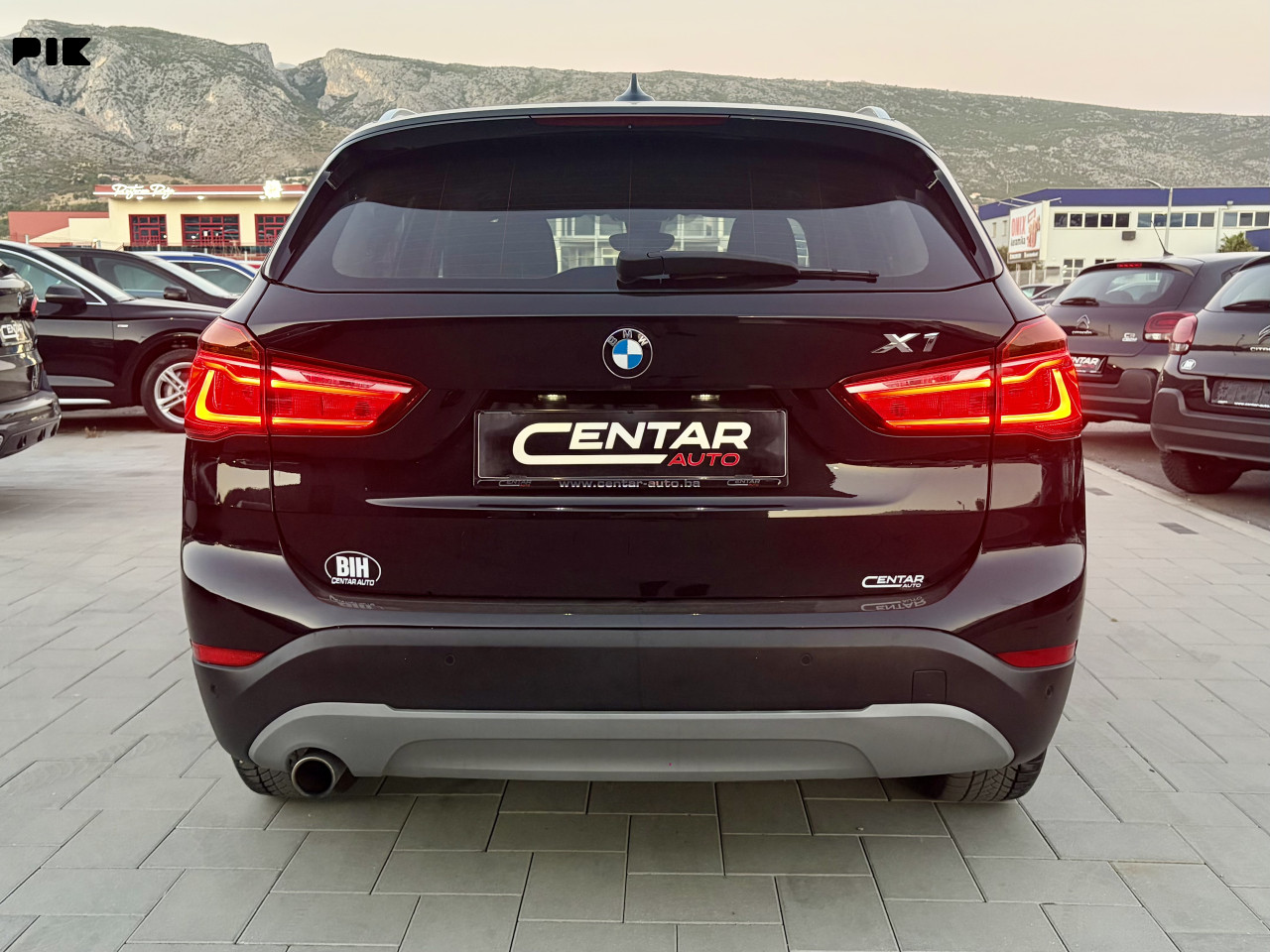 BMW X1 2017 2.0 18d BUSINESS LED