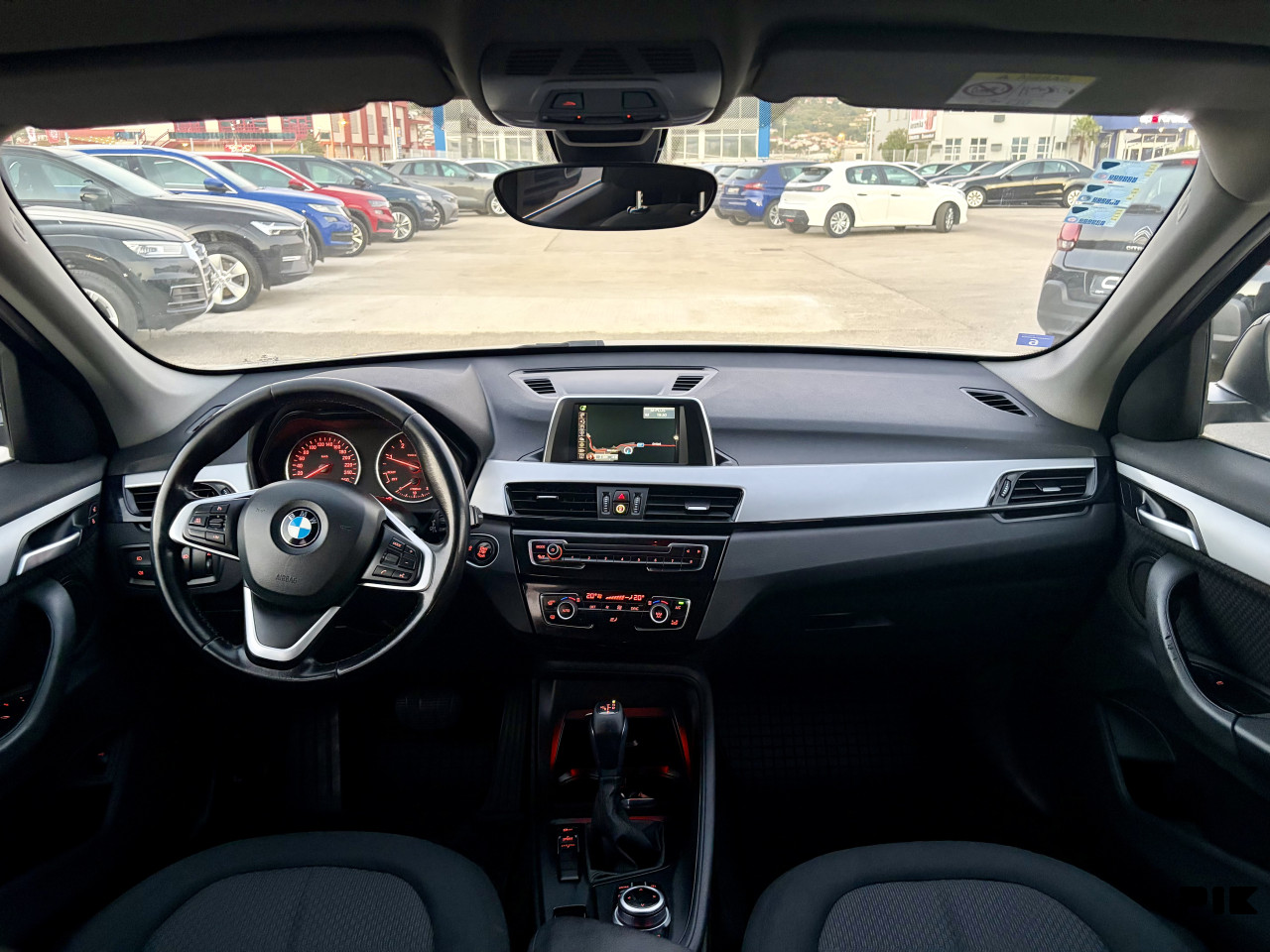 BMW X1 2017 2.0 18d BUSINESS LED
