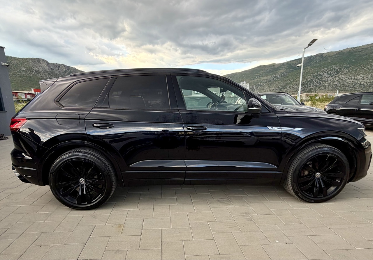 Volkswagen Touareg 3.0 TDI 4x4 R-LINE BLACK STYLE PANORAMA