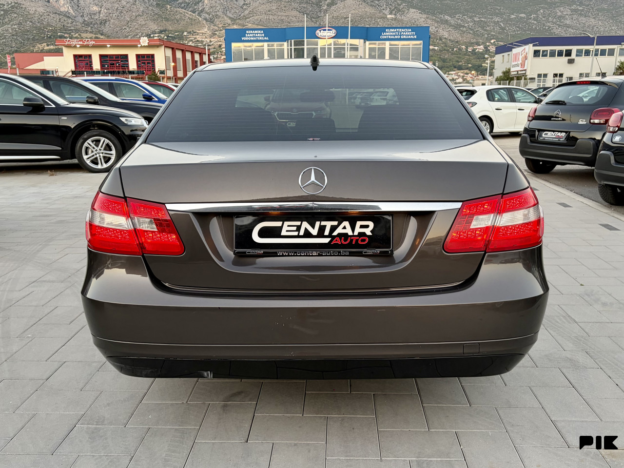 Mercedes-Benz E 200 2.2 D 2010 AVANTGARDE