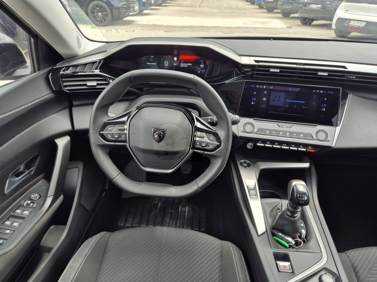 Peugeot 308 2022 1.5 BlueHDI 130ks NOVI MODEL