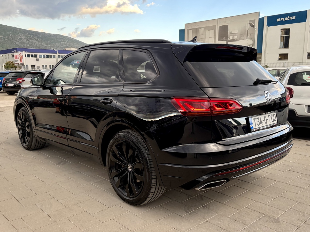 Volkswagen Touareg 3.0 TDI 4x4 R-LINE BLACK STYLE PANORAMA