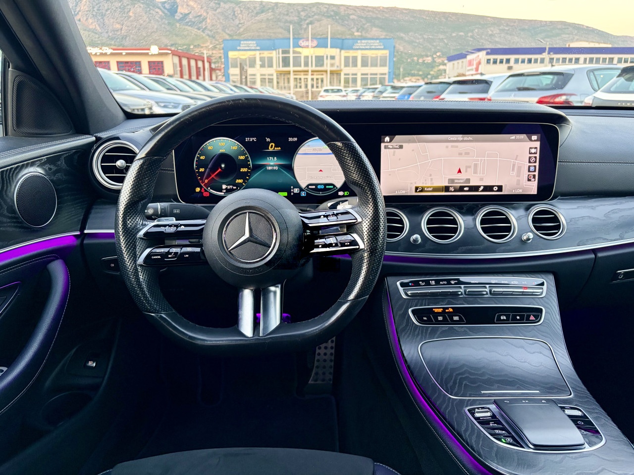 Mercedes-Benz E 220 2022 2.0 D AMG LINE BLIND SPOT AMBIENT