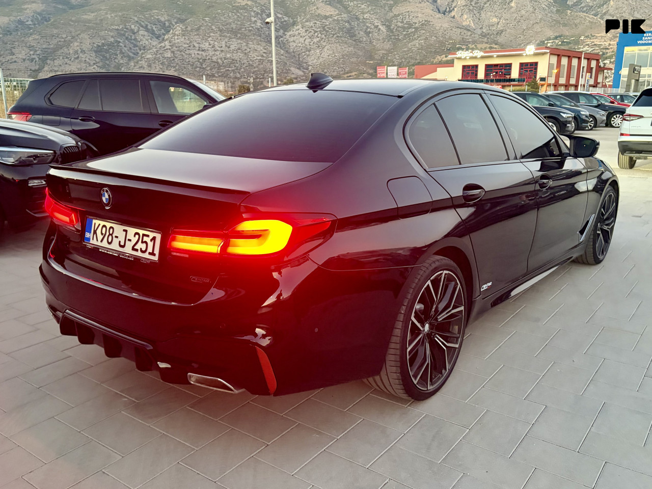 BMW 520 2017 2.0 D LUXURY LINE
