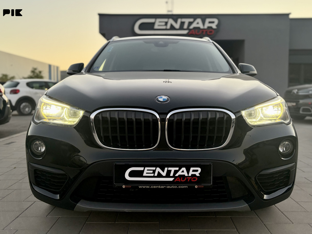 BMW X1 2017 2.0 18d BUSINESS LED