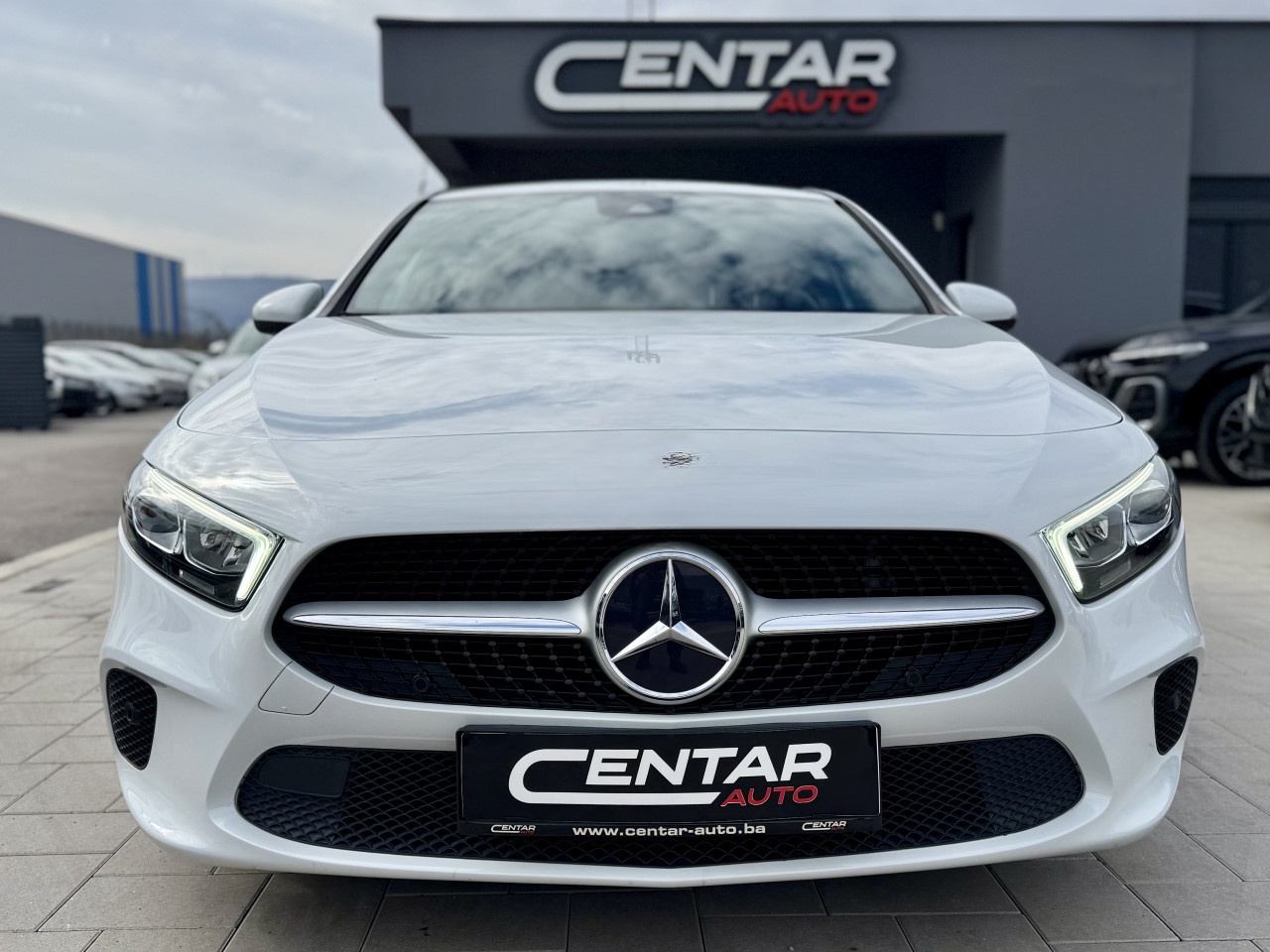 Mercedes-Benz A 180 2022 2.0 D BUSINESS LED