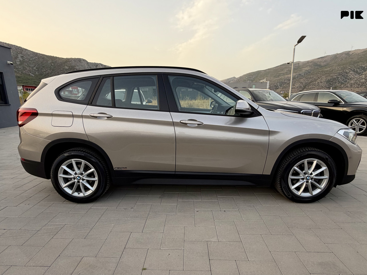 BMW X1 2022 2.0 18d BUSINESS ADVANTAGE LED